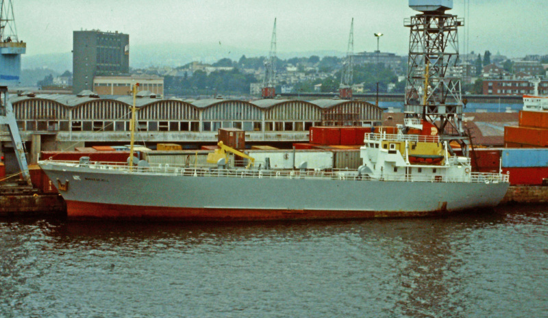 COMMANDER I