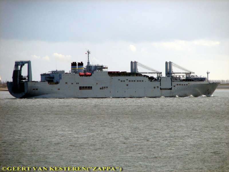 Image of USNS GILLILAND