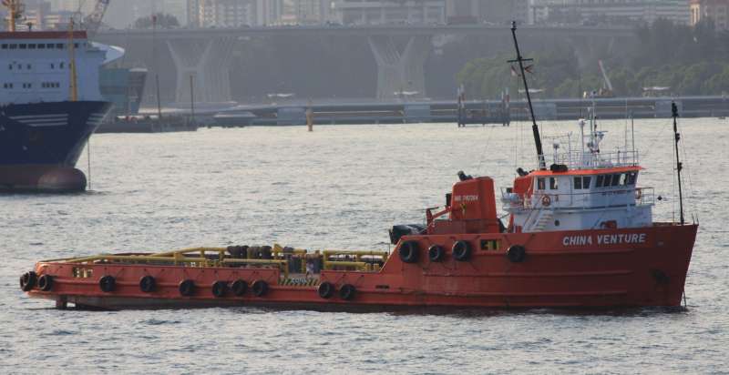 M/TUG -WEST OCEAN 8