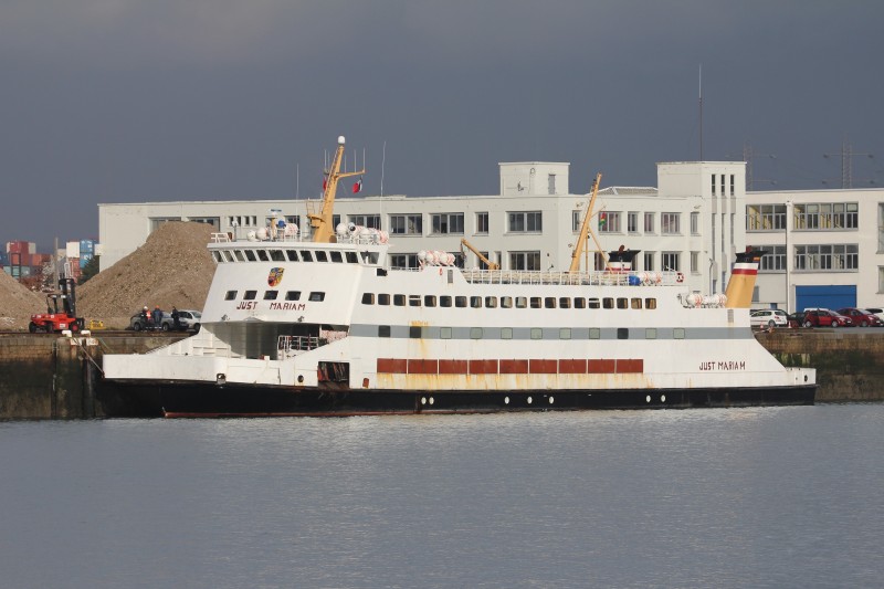 LADY CAROLINE