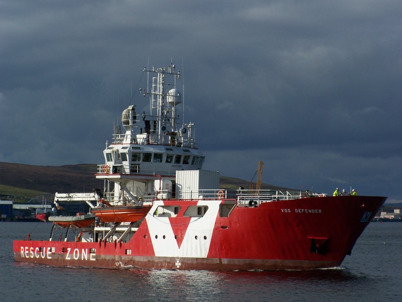VOS DEFENDER