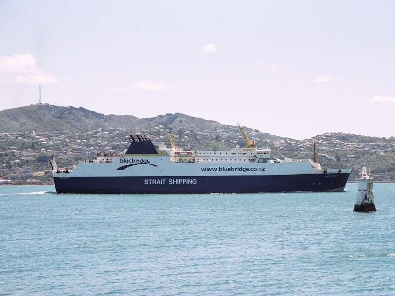 NUSA PUTERA