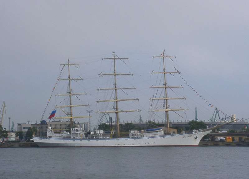 STS NADEZHDA