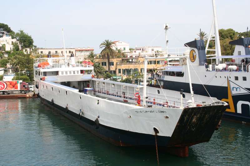 Image of TOURIST FERRY BOAT 2