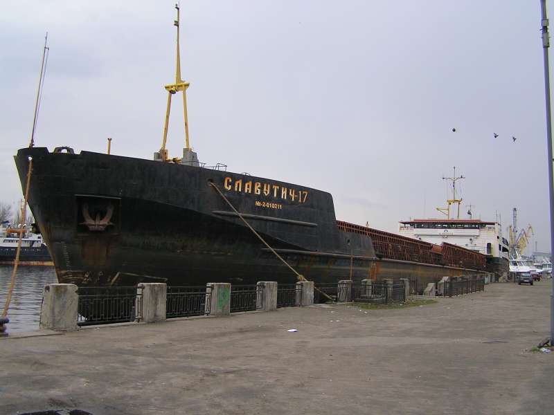 SLAVUTICH-17