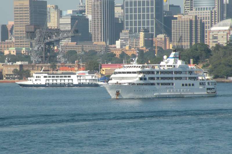 Image of REEF ENDEAVOUR