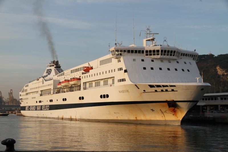 Bike tanger music. Ro-ro Passenger Vessel. Современное итальянское пассажирское судно Анна. Ro Pax Passenger Vessel. Паром Италия Африка.