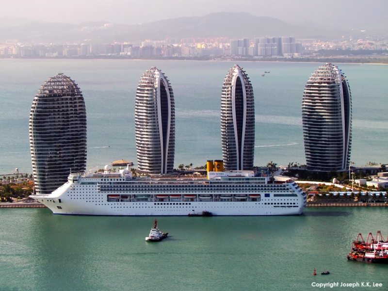 COSTA VICTORIA