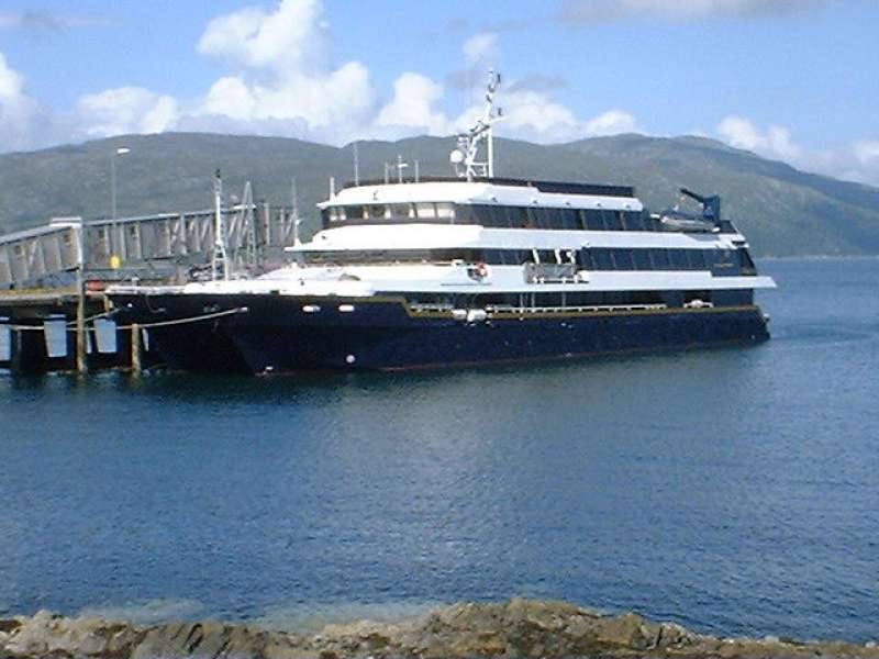 NAT-GEO ISLANDER