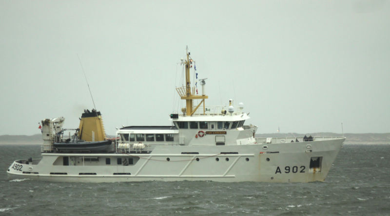 VAN KINSBERGEN