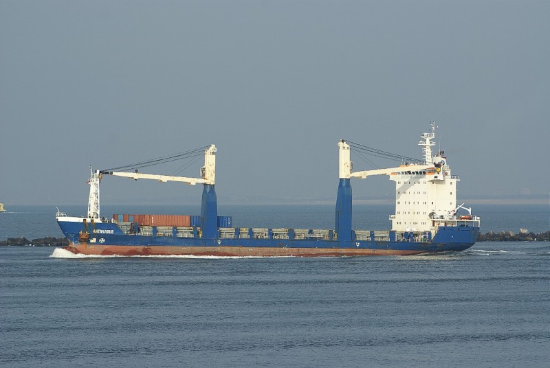 TANTO SAKTI II