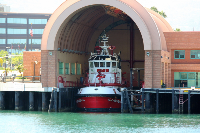LA FIREBOAT 2