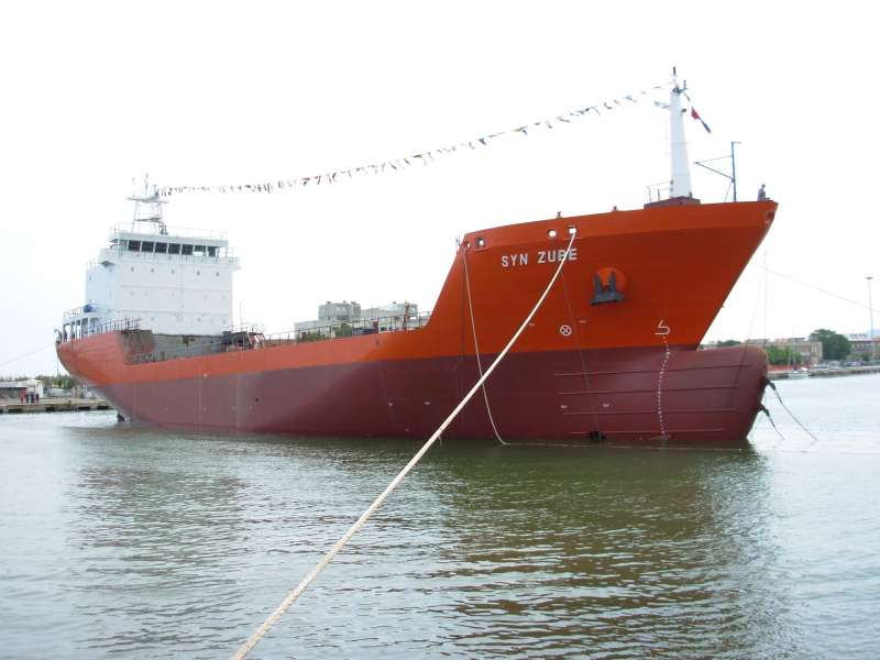 SYN ZUBE