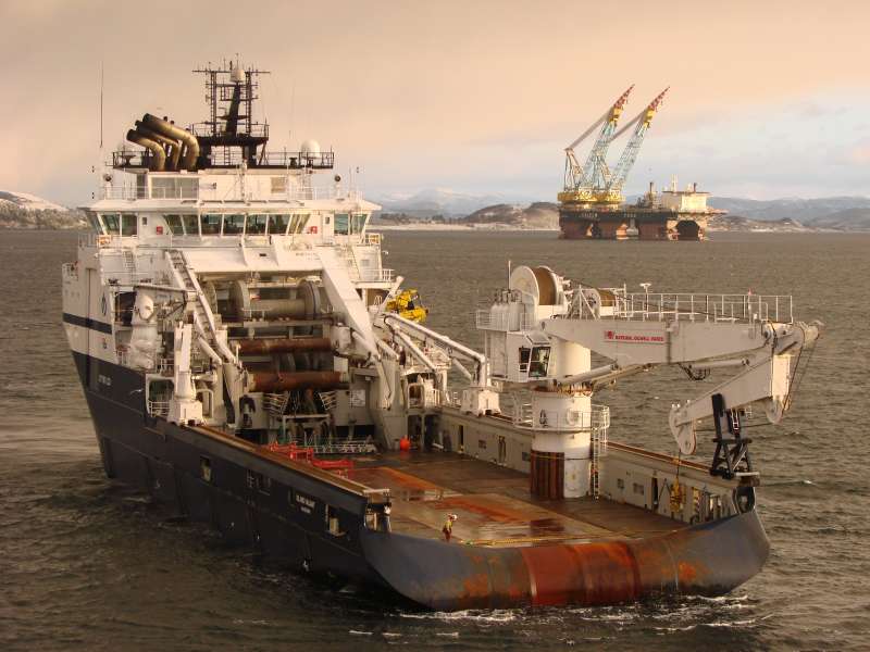 ISLAND VALIANT