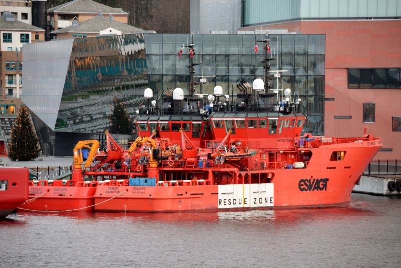ESVAGT CHAMPION - service safety vessel