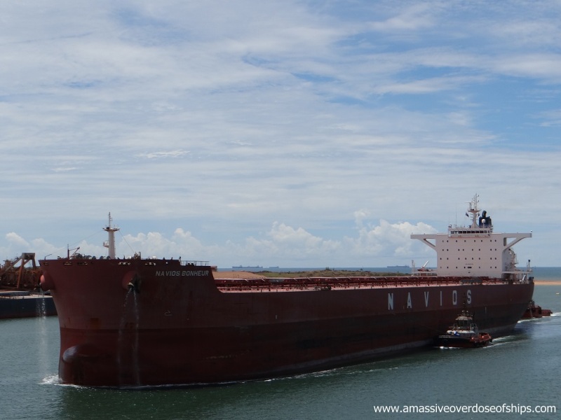 NAVIOS BONHEUR