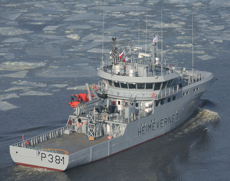 KNM MAGNUS LAGABOETE