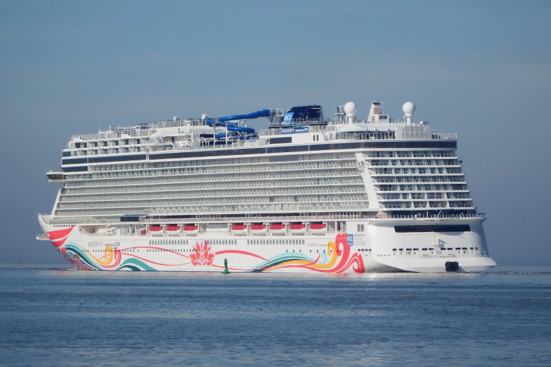 NORWEGIAN JOY
