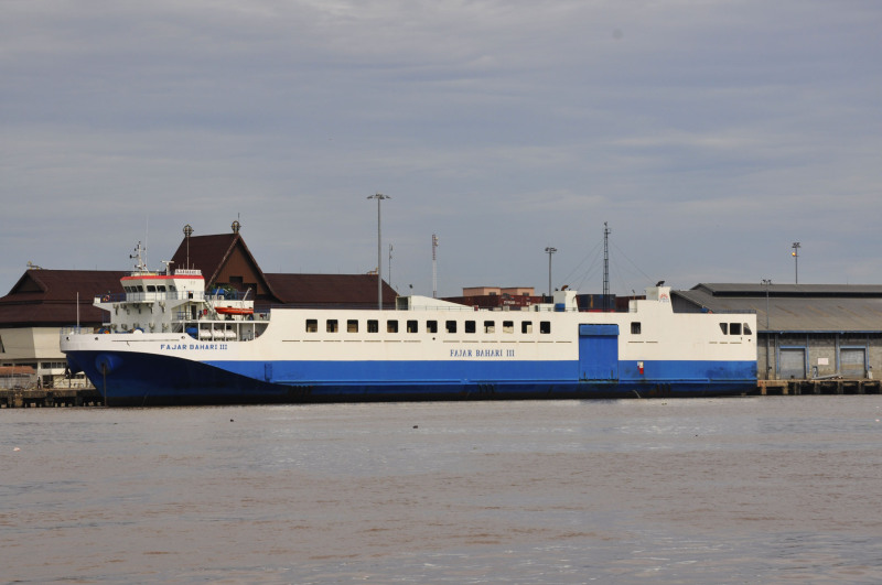 FAJAR BAHARI III ^.^