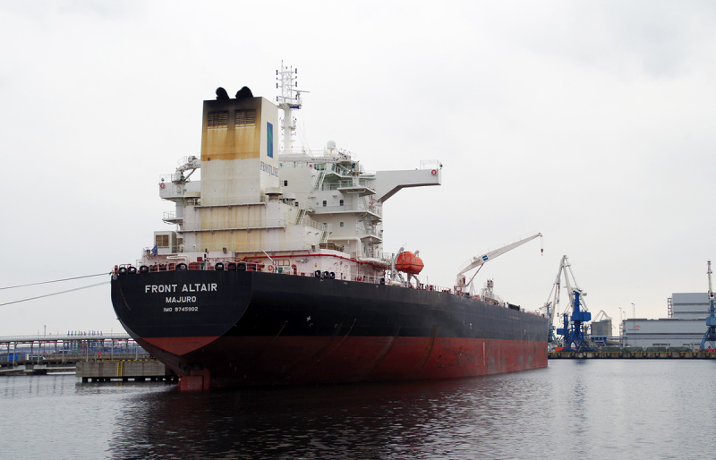 FRONT ALTAIR