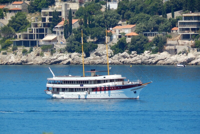 KRALJICA JELENA
