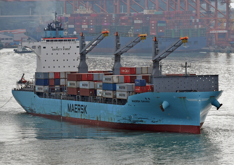 MAERSK DAVAO - Container / Feeder 3