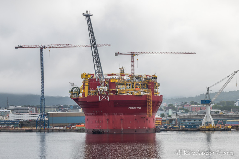 Image of PENGUINS FPSO